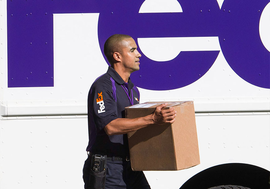 FedEx (P2P) bezorger